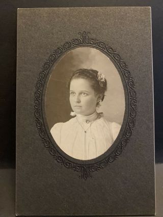 Antique Cabinet Card Photo Pretty Woman In White Dayton Pennsylvania Pa 1890s
