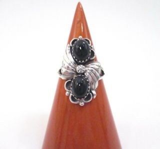 Vintage Sterling Silver Flower With Two Black Onyx Stones Ring Size 8