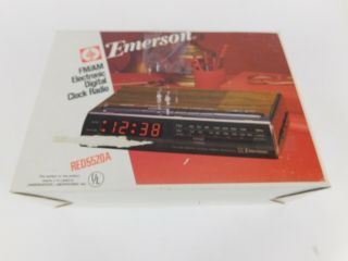 Vintage Emerson Fm/am Electronic Digital Alarm Clock Radio Red5520a,  Ec