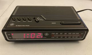 Vintage Ge 7 - 4612b Am/fm Alarm Clock Radio Digital Led W/battery Backup
