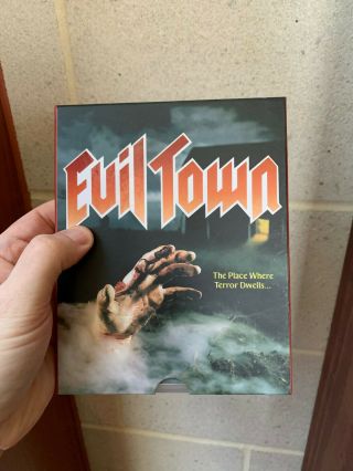 Evil Town Blu - Ray & Slipcover Vinegar Syndrome Limited Edition Oop Horror Rare