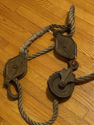 Antique Cast Iron Metal Pulley: Block And Tackle Industrial Barn Farm Hoist