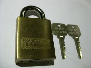 Yale Padlock W/ 2 Keys And Core Key.  High Security.  Removable Core.  Rare