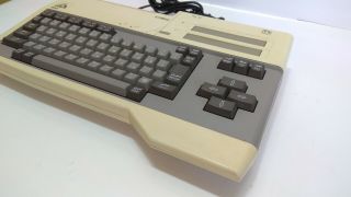 Sanyo - - MSX Personal Computer 100 - English & Arabic Vintage and very Rare 3