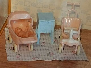 Miniature Acme Dollhouse Baby Nursery Buggy Horse Stroller Toys & Night Stand
