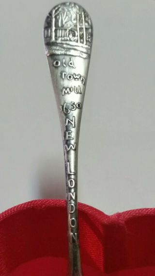 Old Town Mill London Ct.  W.  E.  Saxton Signed Sterling Souvenir Spoon N Res