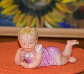 LARGE VINTAGE ARDALT PORCELAIN BISQUE PIANO BABY GIRL CRAWLING HAND PAINTED 2