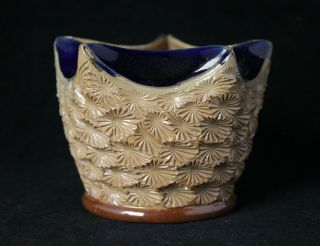 Antique Doulton Lambeth Star Shaped Pottery Pot/vase/bowl - Circa 1891 - 1956