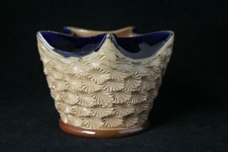 Antique Doulton Lambeth Star Shaped Pottery Pot/Vase/Bowl - Circa 1891 - 1956 3