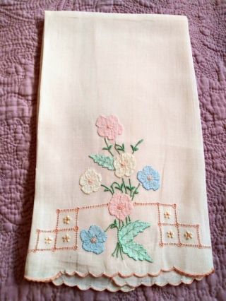 Gorgeous Madeira Embroiderd & Applique Pink Linen Hand Towel 20 " X 13.  5 "