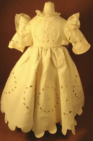 Vintage Dress For 17 " - 18 " Bisque Doll - Ivory Cotton W/scallop Hem & Lace Trims
