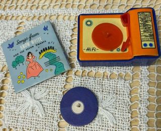 Vintage 1960’s Barbie Doll Sized Hi Fi Record Player Snow White Record & Cover