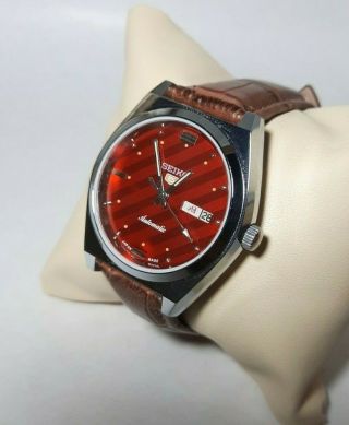 Seiko Automatic Vintage 17 J Steel Case Red Dial Day/date Men 