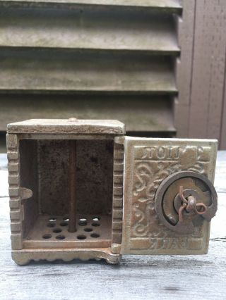Antique Ornate Cast Iron Kenton Brand Union Safe Bank Mechanical Combination