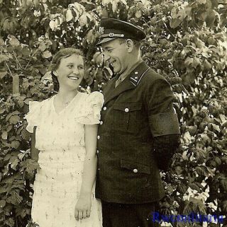 Port.  Photo: Rare German Elite Allgemeine Hauptscharführer Posed W/ His Girl