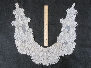Antique Lace Collar Appliques On Net Large