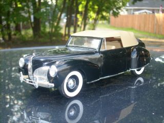 Monogram 1/24 Scale Classic 1941 Lincoln Continental Built