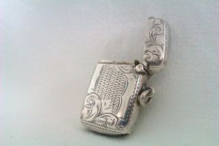 Rare & Beautifully Engraved Solid Silver Miniature Vesta case 3
