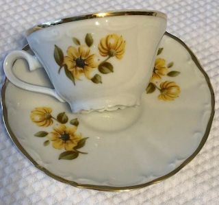 Vintage Set Of 8 Tea/coffe Cup & Saucer Bone China