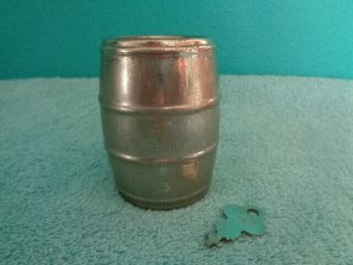 Vintage Antique 1923 Chicago Thrift Co.  Metal Barrel Coin Bank With Key -
