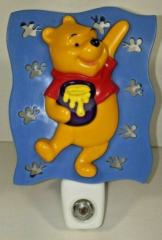 Rare Disney Classic Winnie The Pooh Plug In Night Light