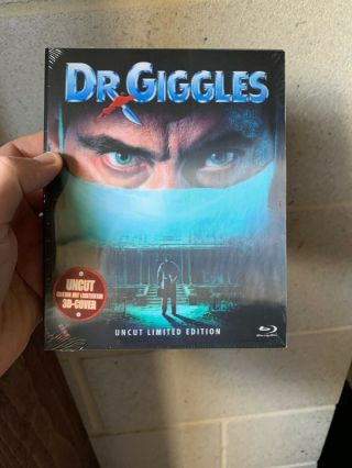 Dr.  Giggles (1992) Blu - Ray Uncut Slasher Gore Le 3 - D Slipcover Rare Oop