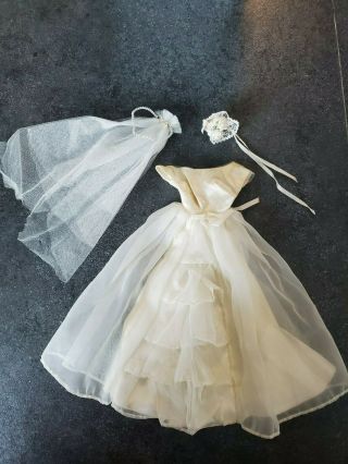 Vintage Mattel Barbie Brides Dream White Satin Wedding Dress,  Veil,  Bouquet 947