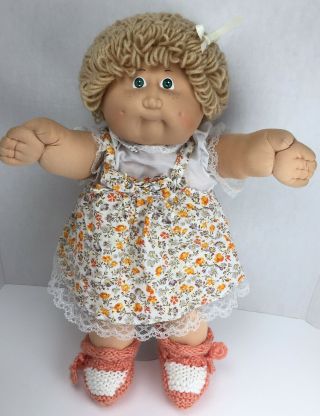 Vintage 1983 Cabbage Patch Kids 16” Girl Doll W Freckles,  Yarn Curls,  Green Eyes
