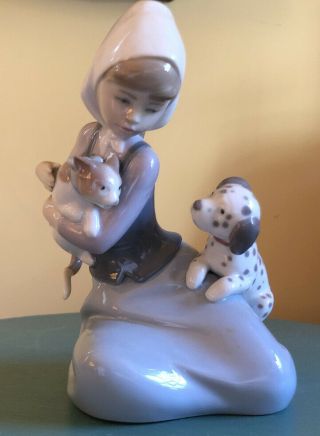 Lladro Rare Figurine “cat Nap” Girl With Cat And Dog 5032 1979.