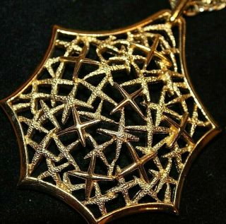 Pristine Crown Trifari Signed 2 5/8 Inch Spider Web Gold Tone Necklace Rare