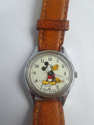 Vintage Lorus Disney Pointing Mickey Mouse Watch V515 - 6080