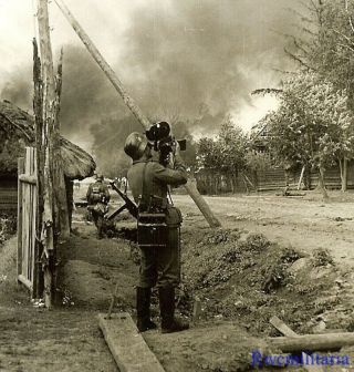 Port.  Photo: Rare Wehrmacht Kriegsberichter Cameraman W/ Mp - 40 Filming; Russia