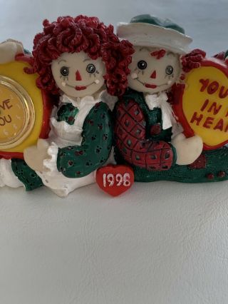 Vintage Raggedy Ann and Andy 1998 I Love You You ' re In My Heart Miniature Clock 2