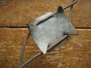 STUBBES GALVANIZED LARGE NOTCHED CORNERS METAL PLATES - ANTIQUE BARBED WIRE 2