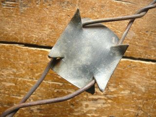 STUBBES GALVANIZED LARGE NOTCHED CORNERS METAL PLATES - ANTIQUE BARBED WIRE 3