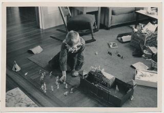 Boy Playing W Marx Cowboy Indian Tin Playset Toy Vtg 1950 