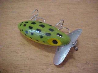 Vintage JitterBug Fred Arbogas Fishing Lure Black Spots on Green & Yellow s 2