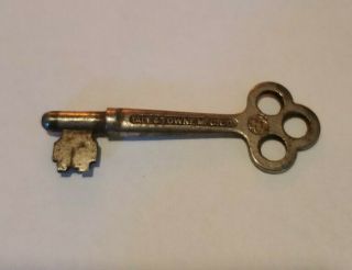 Antique Yale & Towne Mfg Co Skeleton Key Mfg Co Solid Steel Skeleton Key J - 41