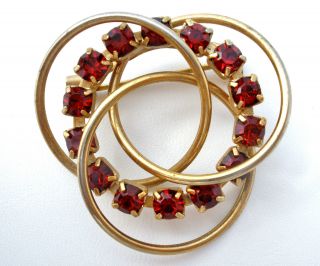 Ruby Red Rhinestone Brooch Pin Gold Tone Vintage Circle Fashion Hair Jewelry