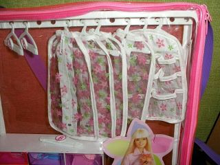 VINTAGE BARBIE GARMENT BAGS & SHOE BAG AND DRAWERS IN A CARRYING CASE - SEE DESCPR 2