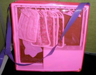 VINTAGE BARBIE GARMENT BAGS & SHOE BAG AND DRAWERS IN A CARRYING CASE - SEE DESCPR 3