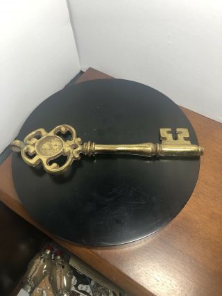 ANTIQUE? LARGE SOLID BRASS HEAVY SKELETON JAIL PRISON KEY - 8 INCHES LONG 3