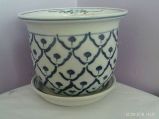 Lovely Vintage Chinese Blue & White Design Plant Pot & Saucer 16.  5 Cms Diameter