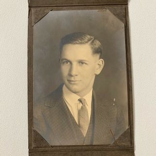 Antique Tri - Fold Photograph Cabinet Card Handsome Young Man The Dallas,  Oregon