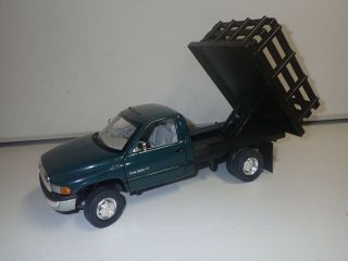Anson 1:18 Scale Dodge Ram 3500 V10 Dually Dump Stake Bed Truck Rare Barn Find