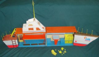 1974 Mattel Barbie Chris Craft Dream Boat Fold - Out Play Set With Accessories