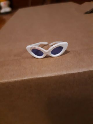 Vintage Barbie Doll Cat Eye Sunglasses White W/ Glitter Blue Lens Glasses 1961