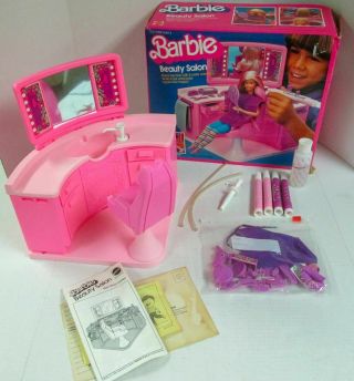 Vintage 1983 Barbie Beauty Salon Set Model 4839