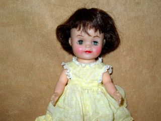 Adorable Vintage 1965 Effanbee 8 " Girl Doll Vinyl W/sleepy Eyes In Yellow Dress