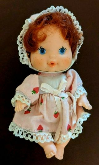 Vintage 1984 Strawberry Shortcake Berry Baby Doll Wets & Drinks